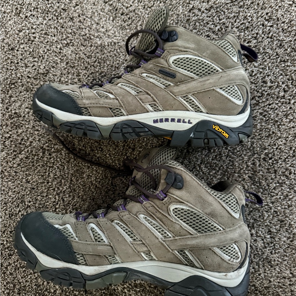 Merrell Olive/Taupe Hiking Boots with Purple Lace Detail